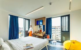 Hotel Kitchen59